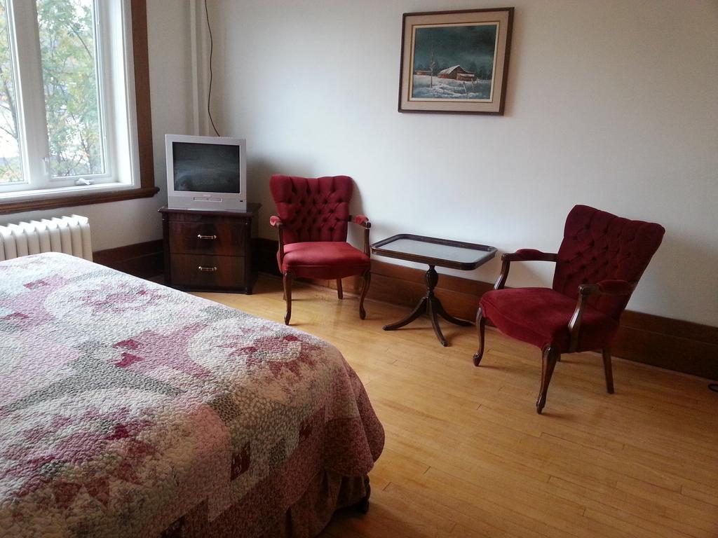 Le Petit Chateau Montebello B&B 部屋 写真